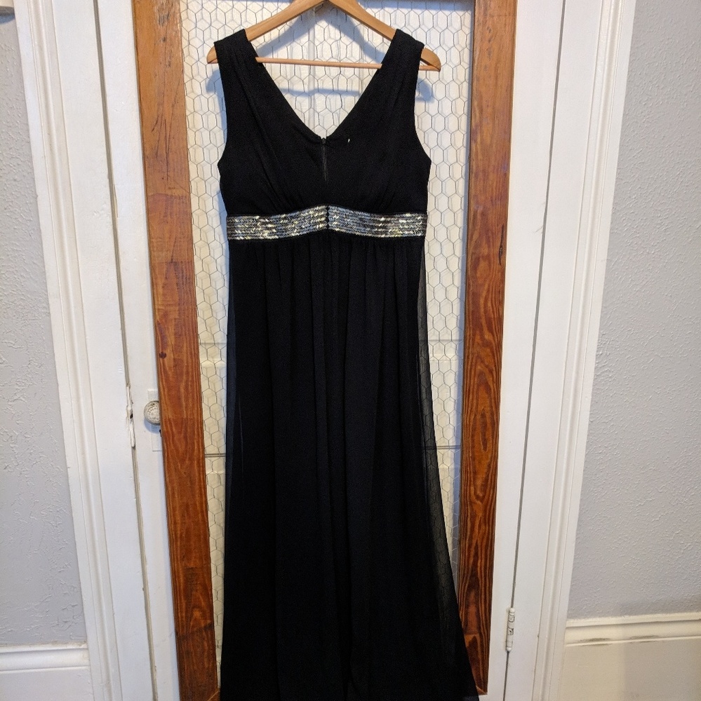 Like New Max and Cleo Formal Dress